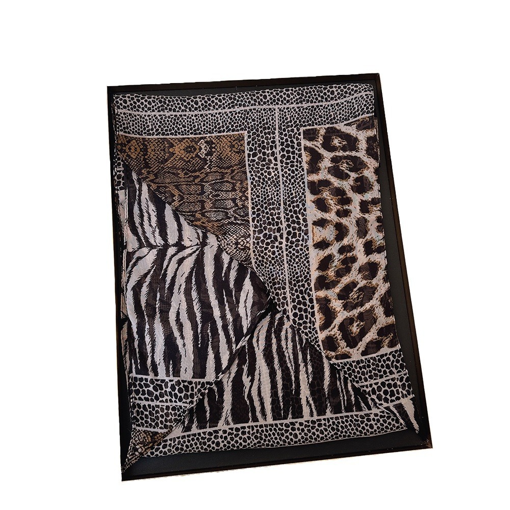 Sciarpa di seta lunga piccola  - Ascot Neck Scarf recensione e prezzo